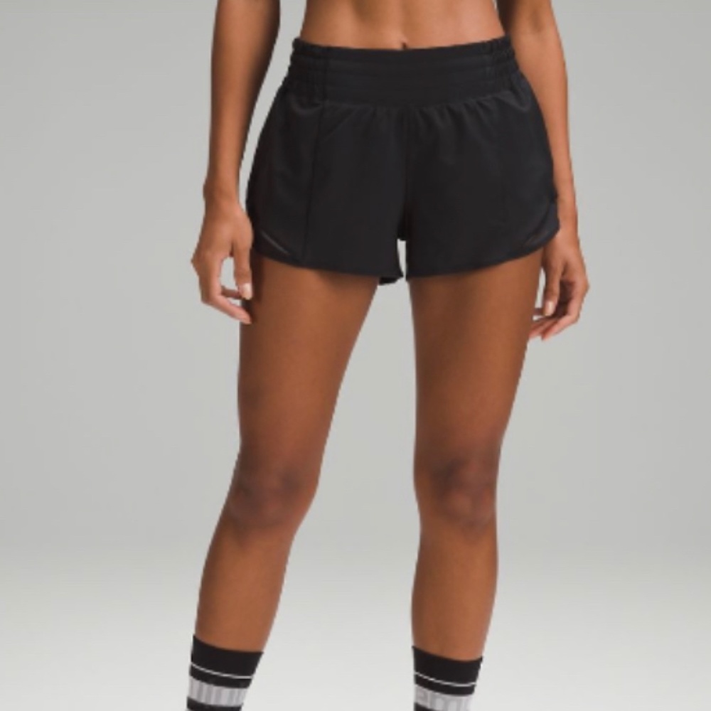 Lululemon Hotty Hot High-Rise 2.5”